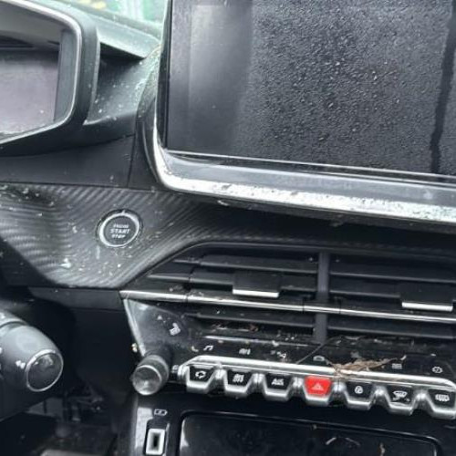 Vehicule-PEUGEOT-2008-2-2021-6a69b20048f9c7bd683e728f343086351497955b27b074d2f79d705f3cd117b0_mtn.jpg