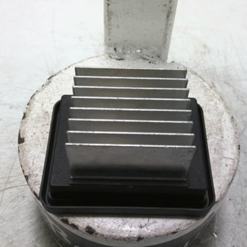 81507529-0e4d0054-d9f1-4bf0-bbdd-bda206ef0698-Piece-81507529-Resistance-chauffage-9840902780-PEUGEOT-2008-2-15-BLUE-HDI-16V-TURBO-cd84d845e73035ffe3f6cb273fd26cbb7eeef07b3681892aec0ba53ee7528fc7_m.jpg