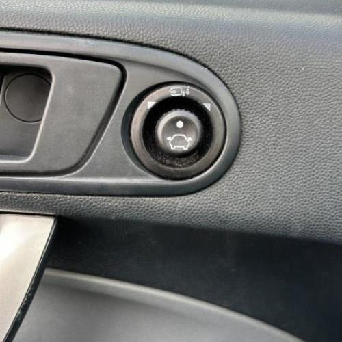 Vehicule-FORD-FIESTA-6-PHASE-1-2010-c4c1f8e3f31db64418e4a488f4053cf0e2027dab4d9e7b3592d5bd3cd564ac09_mtn.jpg