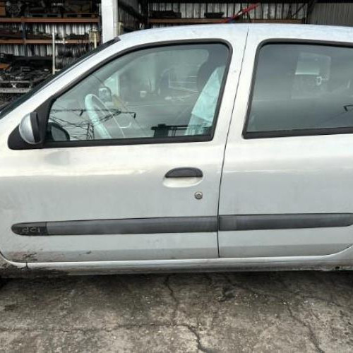 Vehicule-RENAULT-CLIO-2-PHASE-2-2004-ab2243aad7735fbb5d4c152b77169cfdf151cdda9154b8d7f67441c168be4f6f_mtn.jpg