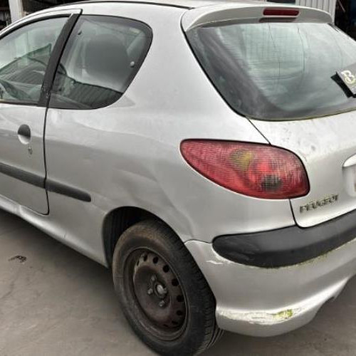 Vehicule-PEUGEOT-206-PHASE-2-2004-b76589c447ec0037aaf46afdd013fdf318f3d8252ff9eb12253abb82952e37ba_mtn.jpg