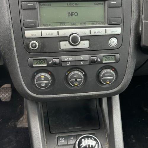 Vehicule-VOLKSWAGEN-GOLF-5-BREAK-2009-f35829190b8878e987bfe84914a0c743edd3989882c511d1fc34df67697f39e0_mtn.jpg