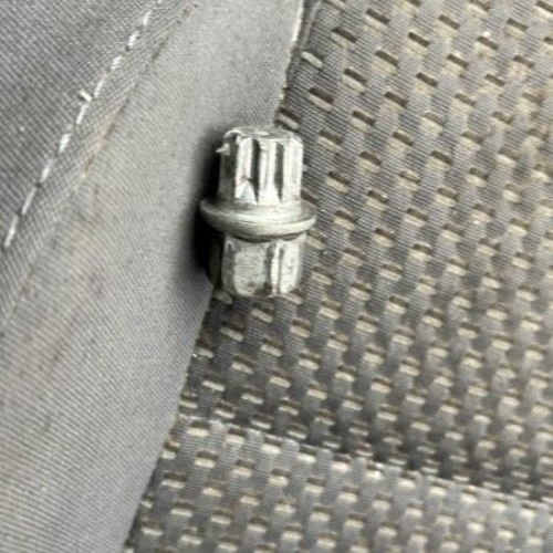 Vehicule-VOLKSWAGEN-GOLF-5-BREAK-2009-8307753faee2a95d3d5bdbf7edf08a53816391243d935f42bd31ede3f7e99aa1_mtn.jpg