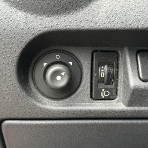 Vehicule-CITROEN-C3-1-PHASE-1-2007-50185c8a44d116a7627d1bb7605ad54a750548b6a9ad86d26f904463d8571aee_mtn.jpg