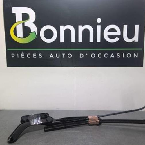 82995806-10844f03-81d5-46de-8506-5ced87459d94-Piece-82995806-Bras-essuie-glace-avant-droit-1628979-FORD-C-MAX-1-PHASE-2-18-TDCI-8V-TURBO-a4c7ff93d3aa4c5d86594266619d513a166950261fb782ffa2f94264a98d101b_m.jpg