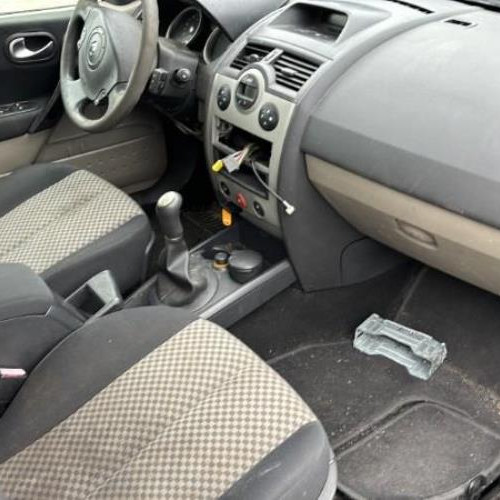 Vehicule-RENAULT-MEGANE-2-PHASE-1-2004-1ca5c274b16002f6b344c4f3291454bd5725edc84e12a4f8f4f8d81f734f8b1b_mtn.jpg