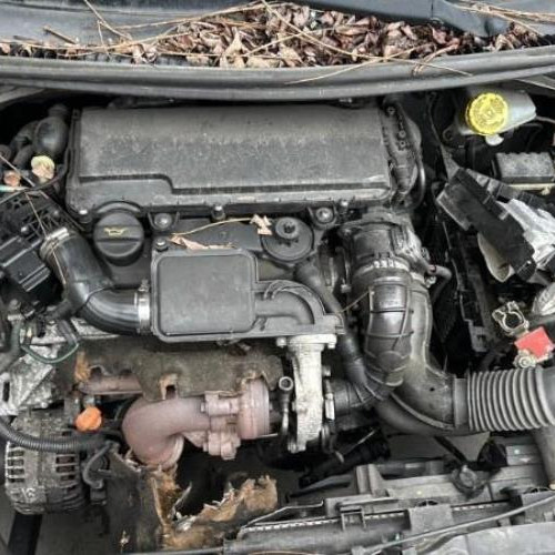 83445904-a8b5b181-3e71-412f-b8b8-a07945d1d74f-Piece-83445904-Moteur-0135FZ-PEUGEOT-207-PHASE-1-14-HDI-8V-TURBO-8c90947b8d70d52b5076dc2715bda67fc9bca73272be2ad19364366706a50f21_m.jpg