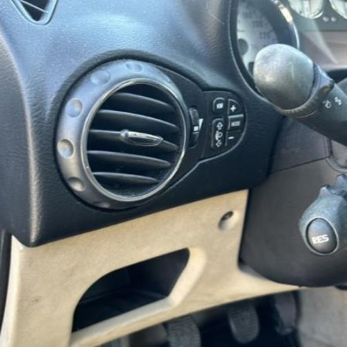 Vehicule-ALFA-ROMEO-147-PHASE-2-2005-4408bcf75da1d0bb6a50bc86a5391d898f53903a731c0cecbc2f68409129572a_mtn.jpg