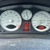 Vehicule-PEUGEOT-607-PHASE-2-2007-f50df05e7419eaa4fbec80a850731ae7595e9b278c25a49be2a63ca3116b8566_mtn.jpg