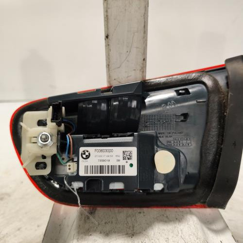 83915518-417eab73-2a5d-4c88-be67-eda92765254a-Piece-Feu-arriere-secondaire-gauche-feux-63217359019-BMW-SERIE-1-F20-PHASE-2-f2145926a603768bc8f8135f1cf139dd863c68af513a900c9b7e4ea44c352034_m.jpg