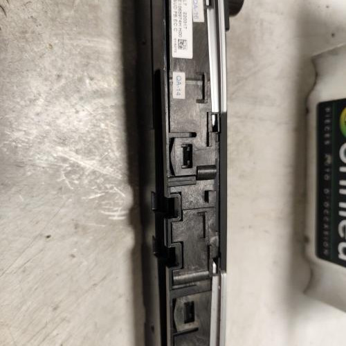 83920157-bc2644c7-a315-47e8-aba0-ed7dfa819eef-Piece-Autoradio-dorigine-65125B36361-BMW-SERIE-1-F20-PHASE-2-1191250b57c9373b083d9fa5acbbbd915feee60d6be2f42ab95074e3146ebfd1_m.jpg