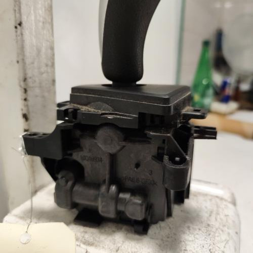 83920183-c7bf2d78-5b7c-4e53-9466-f7607194db8f-Piece-Pommeau-de-vitesses-61319296896-BMW-SERIE-1-F20-PHASE-2-25a9c7c11deb66aa071be5b8ac1cc7ace08f04720c14ec6630d2f03bb91f1159_m.jpg