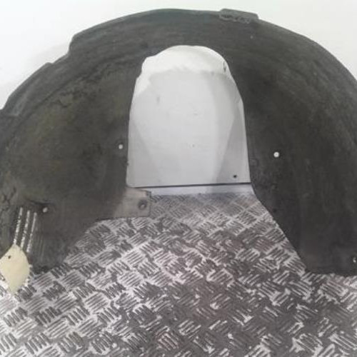 Pare boue avant gauche