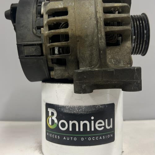 84081983-65da419d-b934-4401-b870-213f2ead1c0b-Piece-Alternateur-51714794-FIAT-PUNTO-EVO-3-cb3a2e094214fcc3f7bd1091a309cca83f3b81acd4a654ba89087dbcaebb9383_m.jpg