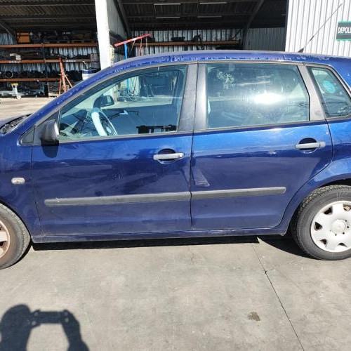 Vehicule-VOLKSWAGEN-POLO-4-PHASE-1-2002-f1d06329262e25aa38c35e806e8e8a66224a04c66961a51d9bd94071cc2aaf04_mtn.jpg