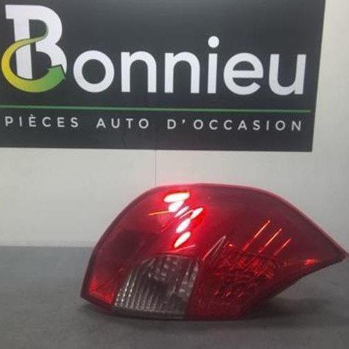 Feu arriere principal gauche (feux)