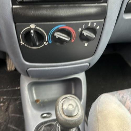Vehicule-FORD-FIESTA-4-PHASE-1-1998-e5384b6d6810c4b9bab30dcd43b6e237f5ba7e49c577b25401518ea5177aabea_mtn.jpg