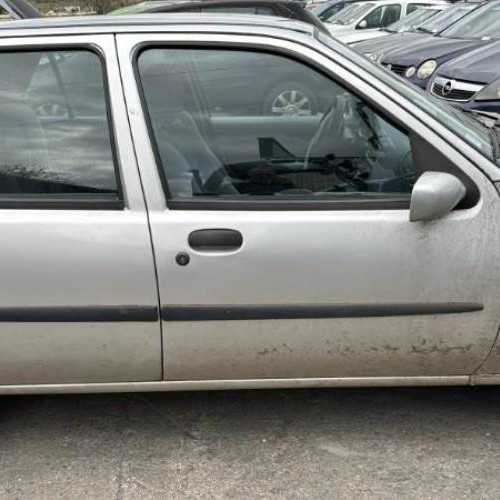 Vehicule-FORD-FIESTA-4-PHASE-1-1998-b4ef0f33395bf66c13a8f13b61971b2a77d3fae2a08140b6328d508c3fbaf91a_mtn.jpg