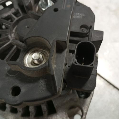 84827658-75b41beb-d1ce-4cfe-891d-2ef558a05b92-Piece-Alternateur-VOLKSWAGEN-POLO-4-PHASE-1-4f31fa9c1e659a2501a29616a03eef9f42ecb11d6d8b6751503ff64944946abe_m.jpg