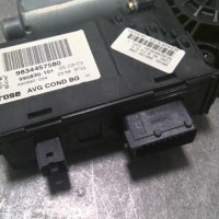 85045588-2a490192-a090-4b0f-b3ec-31725d8f044b-Piece-85045588-Moteur-leve-vitre-avant-gauche-9221N5-PEUGEOT-307-PHASE-1-BREAK-20-HDI-8V-TURBO-4fbb0b3c0dc4b14581df6b6b6becb318fee4dadf8a3e3068ef5a31f137c0892d_m.jpg