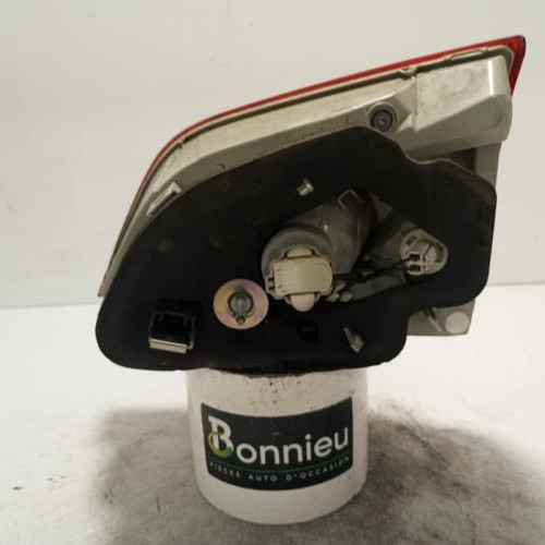 85095257-5cba8565-39a3-420f-8ecf-176ed078bacc-Piece-Feu-arriere-secondaire-gauche-feux-9678098080-PEUGEOT-308-2-SW-PHASE-1-BREAK-b9e3c84056398ae8c382ae1b08edf09109ddcc3530f4470ea7a90759fa31fd46_m.jpg