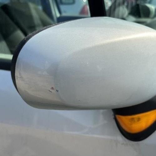 Vehicule-RENAULT-MODUS-PHASE-1-2006-967712ebc3ad80baa8ba3a37d6644c4097f7f45f55edc3278ca24d42ba9b66e6_mtn.jpg