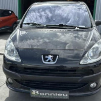 Vehicule-PEUGEOT-1007-2006-e0beba4f30364a4399c07f6bf341fa4db1c14b9bc81a5558760023af48f04e12_mtn.jpg