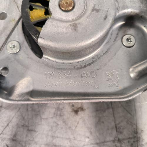 86138029-41d077d0-a320-4751-b7ef-829ffc3ebd07-Piece-Leve-vitre-electrique-avant-droit-9222Q8-PEUGEOT-1007-5eea6461479b8d0317e7bfaac87a95d6565fdf7252465f750a35630271d0ad79_m.jpg