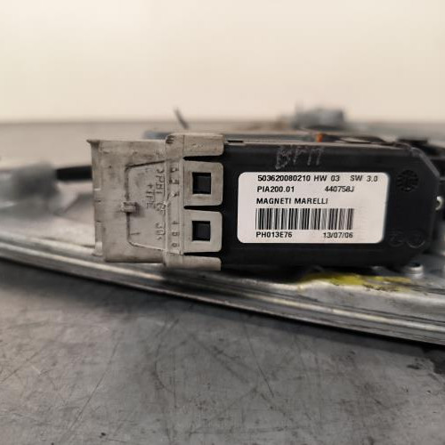 86138029-a4af9a13-9862-459c-b887-ec64c634d1a7-Piece-Leve-vitre-electrique-avant-droit-9222Q8-PEUGEOT-1007-a3de5903db007cdb6ec4be15c7beb82c995e23a42a06a9d58ce6a06582f00517_m.jpg