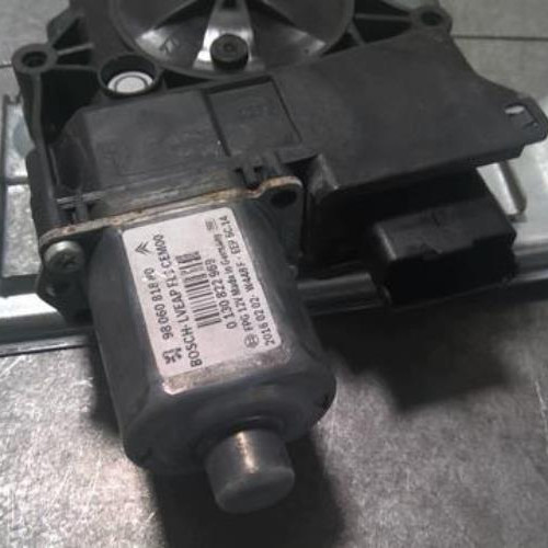 86216727-1209c9b4-9f06-4831-b8df-4bca7c25fbde-Piece-86216727-Moteur-leve-vitre-avant-gauche-9816402180-PEUGEOT-208-1-PHASE-2-16-BLUE-HDI-8V-TURBO-26d1610cd737fa9f8debe10c070304b7cff31b69ac9ec71c17abf89c235a39a8_m.jpg