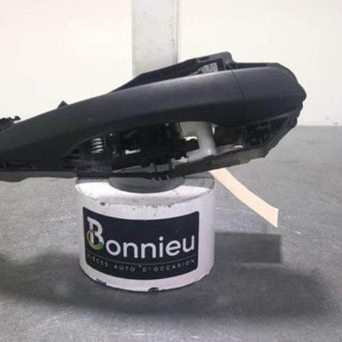 Poignee porte avant droit