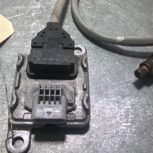 87737292-937a1d0f-bed2-4b3c-a115-38b390904ede-Piece-87737292-Capteur-9817308880-PEUGEOT-EXPERT-4-20-BLUE-HDI-16V-TURBO-efe77310396edd37e3c88d5f91c3a2babd262ff983496ec1177ef38f03fe0c6e_m.jpg