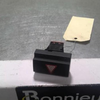 87739819-5b47d04d-1a23-4a1f-a93f-2217886e236e-Piece-87739819-Bouton-de-warning-9809181677-PEUGEOT-EXPERT-4-20-BLUE-HDI-16V-TURBO-4303c45e8619e2f702892ccca342e76175a08d37f75e0a3cf6d5864a645087f3_m.jpg