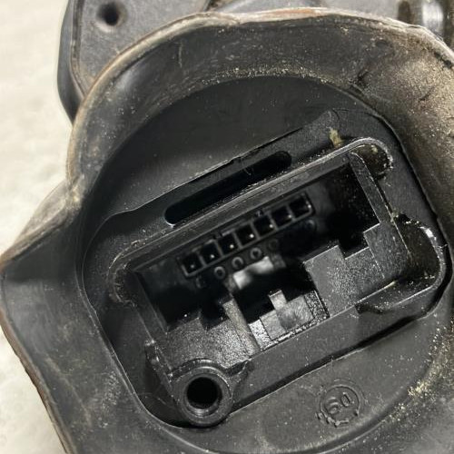 87912646-1dadbfce-38b7-426b-8c03-fe558be8f32d-Piece-Fermeture-centralisee-arriere-droit-5K4839016M-VOLKSWAGEN-GOLF-6-d3f8951d2239082dbe23108ca258ac45958a896a9a24da32bb9c06fe8d8928f6_m.jpg