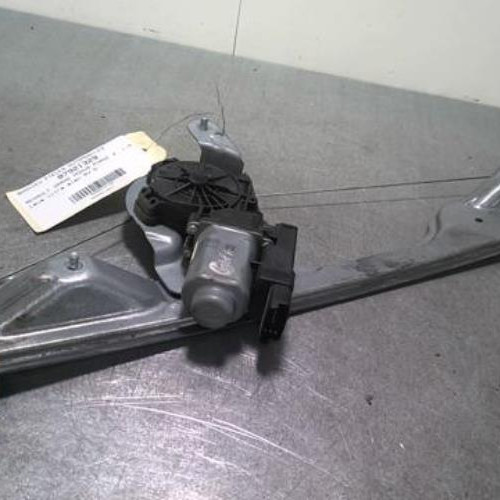 87921329-22bcfaca-9088-46cb-88b3-4e4c2ccaf85c-Piece-87921329-Leve-vitre-electrique-avant-gauche-8200748377-RENAULT-GRAND-MODUS-PHASE-2-15-DCI-8V-TURBO-23d17019a7d9617a24cac9a136a7a1e0e846ed8011224f7c07d21ed0e87208fd_m.jpg