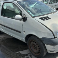 Vehicule-RENAULT-TWINGO%25201%2520PHASE%25203-2004-054721b153849fcc9f5dfe359e9a524aba236093aa73c82bc859b8aaa58d53ce_m.jpg