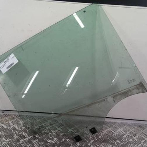 88867856-78f4912b-8248-4555-803a-b80c1d4aedd3-Piece-88867856-Vitre-arriere-droit-823005206R-DACIA-SANDERO-2-PHASE-2-10i-12V-SCE-75-1f0121cad53975c0781a26fb6bd57e11bbfae02dcf014aeb5a520d84b3dec2ea_m.jpg