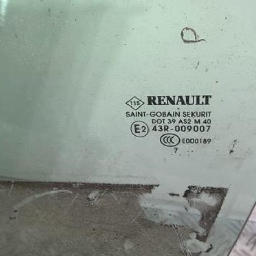 88883335-780fcd68-ef52-41b2-b2e1-48cf4b8119de-Piece-88883335-Vitre-avant-gauche-RENAULT-ZOE-1-ZE-ELECTRIQUE-296598f1467354904519e769383f5d9c7f424d7915776e7bfd54f7e0de671577_m.jpg