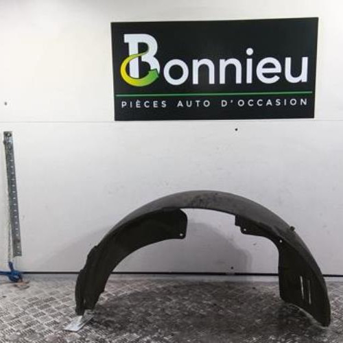 Pare boue avant droit
