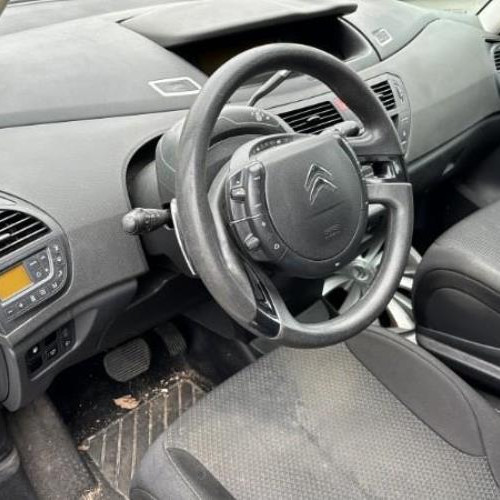 Vehicule-CITROEN-C4-PICASSO-1-2011-a8c446f5a4dfb5e5b2050fca3f66a6c1ee41dcf0a83ec1862773e667afe7beb1_mtn.jpg