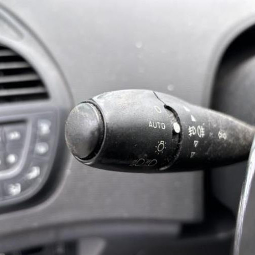 Vehicule-CITROEN-C4-PICASSO-1-2011-b70de1bee6dee0dfe806f2b5dbabb1aaa61afc60fb42ccd6cd8295f79fdc93ee_mtn.jpg
