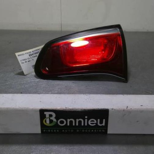 Feu arriere secondaire droit (feux)