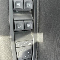 Vehicule-RENAULT-MEGANE-4-PHASE-1-2018-bf4fcbc3c41bdc839116c70e966a73dc1a7bca730b63ea73d873b4c42d272502_mtn.jpg