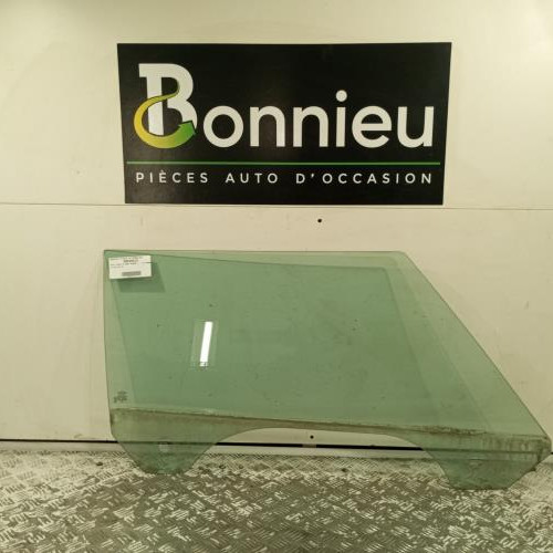 Vitre avant droit