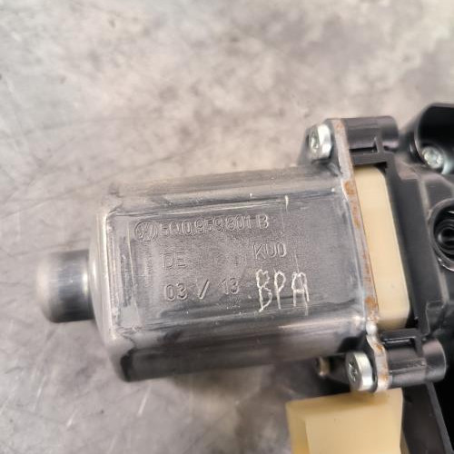 89579156-05c08723-2683-4c68-aba9-f4b8bd8769d3-Piece-Leve-vitre-electrique-avant-gauche-5F4837461D-SEAT-ac680280e08b193b14d92109db87df7a66e74808e67128b285a8bbc98f7f1bb5_m.jpg