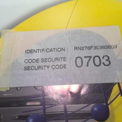 89618581-f7020393-2904-455e-8af0-0621850a3d21-Piece-89618581-Autoradio-dorigine-8200057681-RENAULT-CLIO-2-PHASE-2-15-DCI-8V-TURBO-eb45b14dc1024aa48d33dbbc188ef667b007d951a3c7199ad7ebbd7358bde874_m.jpg