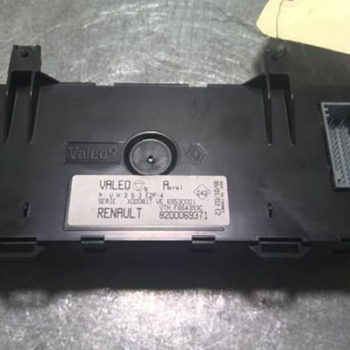 89618590-9818ea1a-bf3c-4c37-b653-3449c42a561a-Piece-89618590-Commande-chauffage-8200352852-RENAULT-CLIO-2-PHASE-2-15-DCI-8V-TURBO-2083d7742a93bdf54540efea8bfc776e33ae0a8fe85e8c4fc037e15895f48fcf_m.jpg