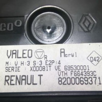 89618590-067b882a-fb99-4590-bb14-79bd287a8243-Piece-89618590-Commande-chauffage-8200352852-RENAULT-CLIO-2-PHASE-2-15-DCI-8V-TURBO-3775ad07163df053662345e56cd9ca20b9eaa19ba1fa1bbe159c2b5a95d61641_m.jpg