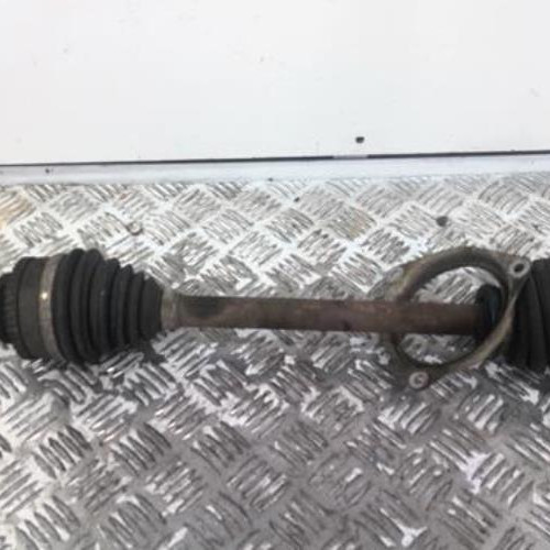 89638616-e9fd286f-ebfc-4024-b7b9-7e6132c76a56-Piece-89638616-Cardan-gauche-8200613824-RENAULT-CLIO-2-PHASE-2-15-DCI-8V-TURBO-408934368daa5970982b46916d42cb53da3b2ce7a7f50269d0576c6a1fe84494_m.jpg