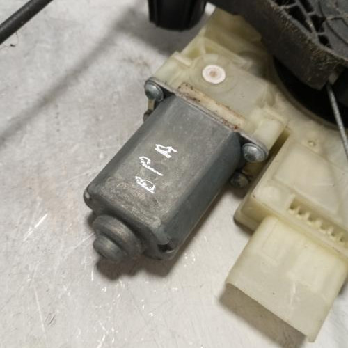 89866783-d88cf791-61d6-478e-a3cb-6bf27b384971-Piece-Leve-vitre-electrique-avant-droit-9826079480-PEUGEOT-308-2-PHASE-1-83b6ffd8836ccdbe1f5ba6ac855513c301e65068bb708b009cbe2205aa7bdac0_m.jpg